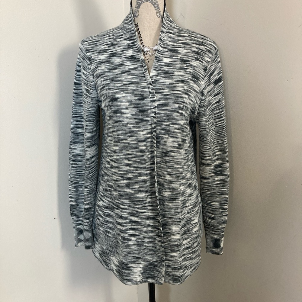 Bellini Women’s Grey White Black Marbled Bohemian Knit Open Cardigan